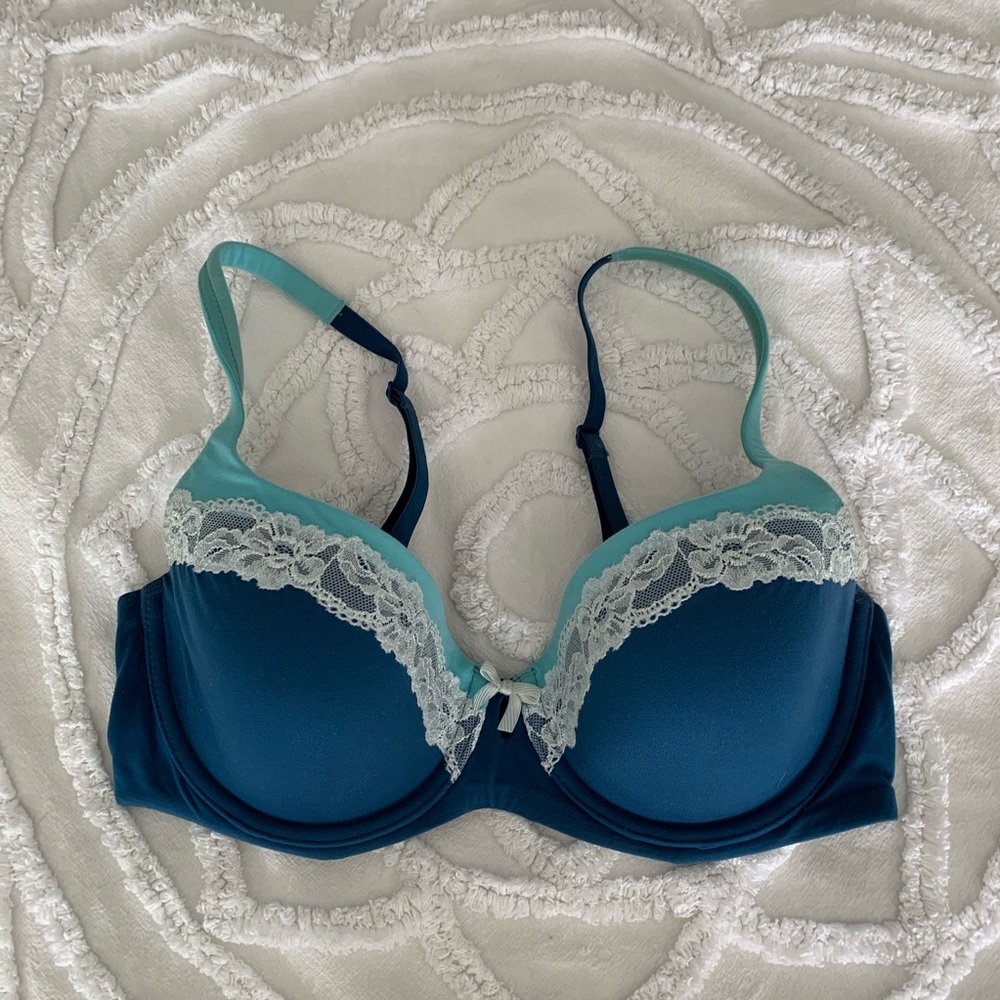 Body by Victoria’s Secret Lace Lined Demi Bra
